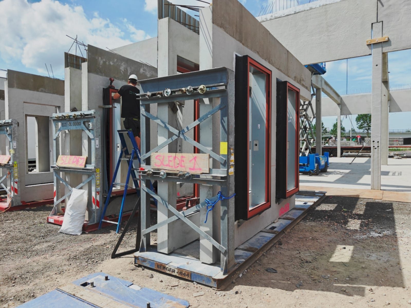 12-prefab-gevelelementen-ramen-werf