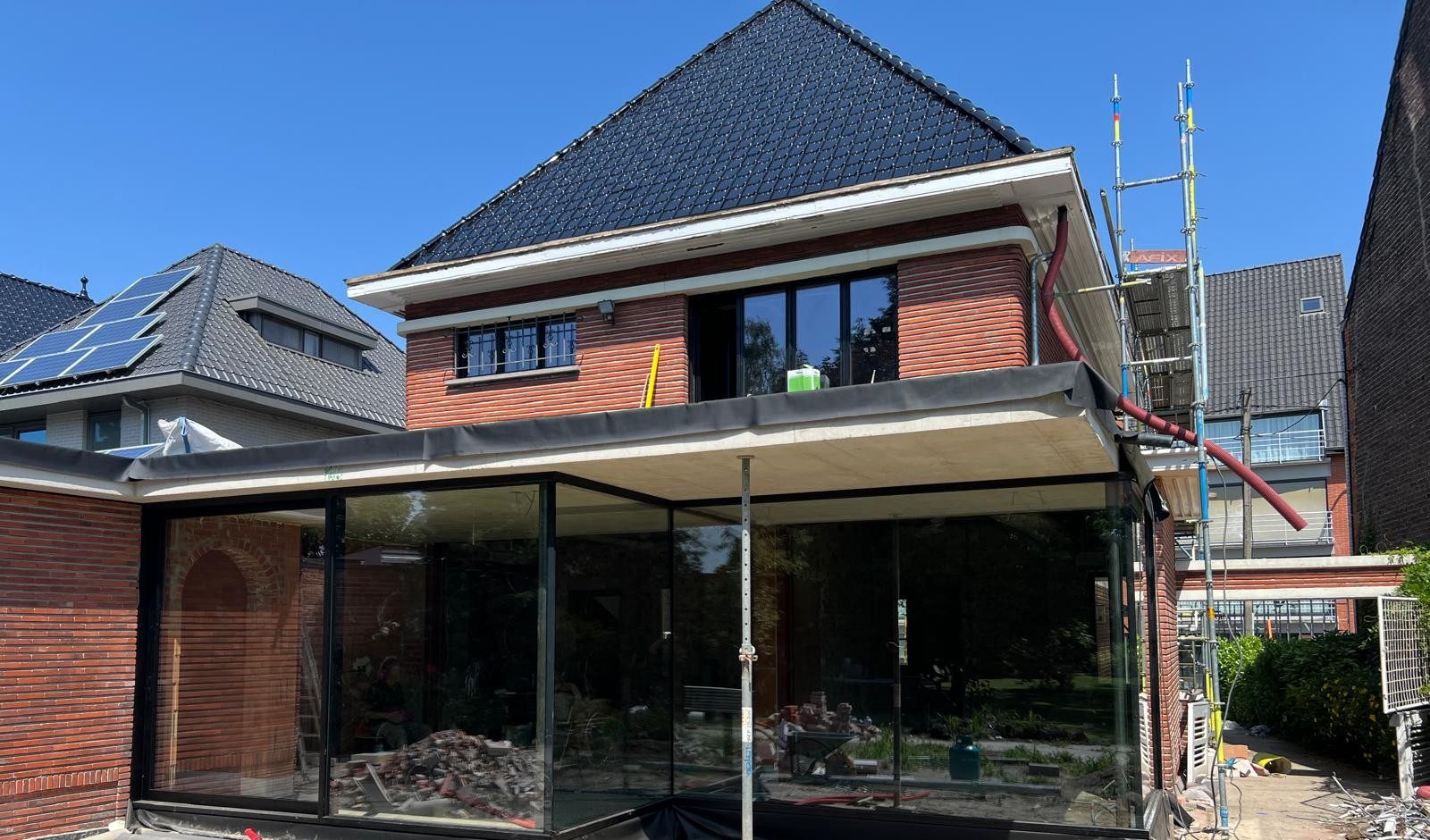 09-glazen-uitbouw-renovatiewoning